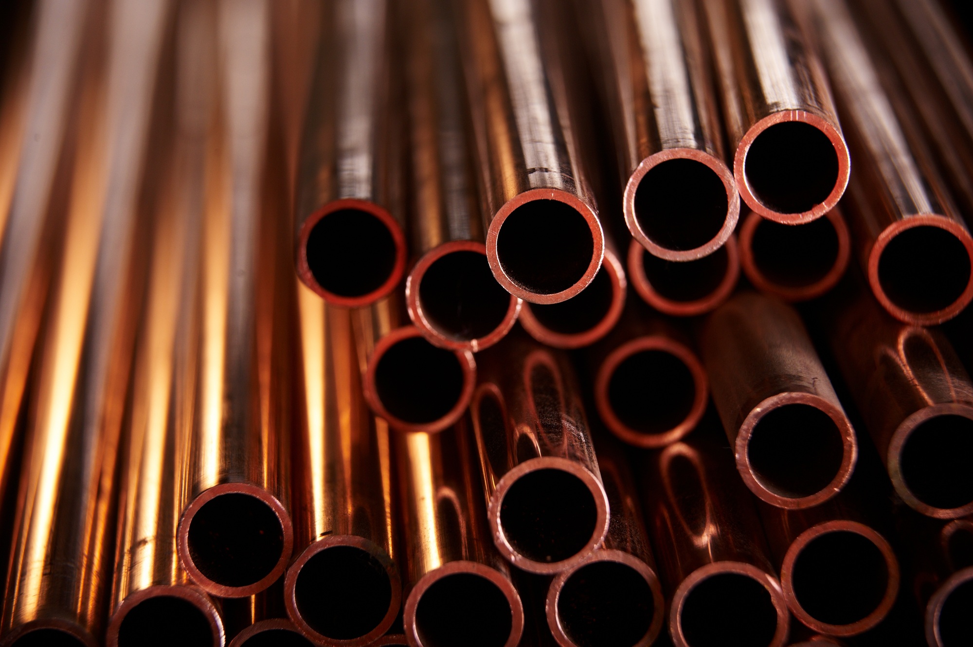 Many copper pipes, warehouse copper plates.